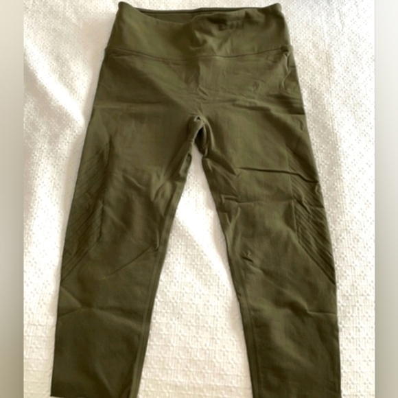 Lululemon leggings - Picture 4 of 4